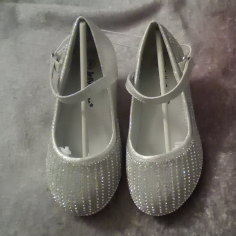 Dress shoes
